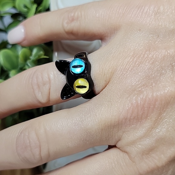 ODD-EYED CAT CUFF RING - Picture 3 of 7